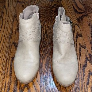 Girls size 3 booties from kohls (SO brand). Tan colored